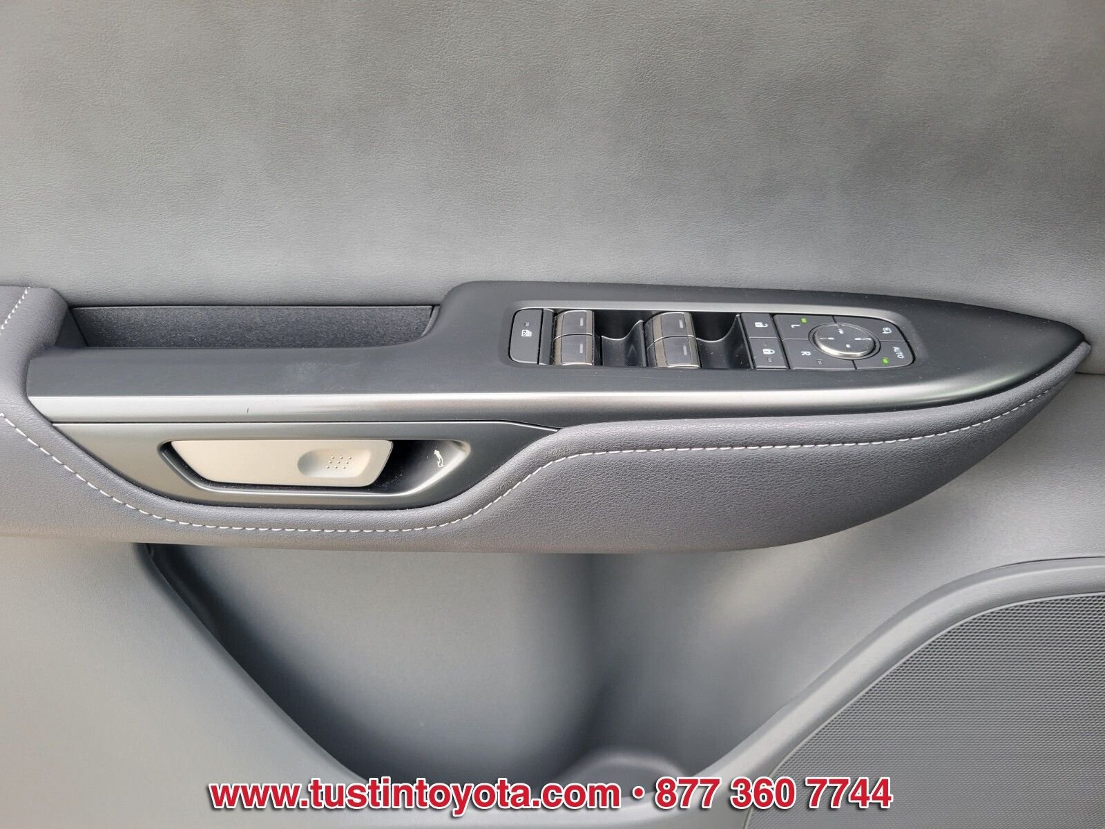 Used 2024 Lexus RZ 300e Premium w/ Accessory Package (2T) FWD image 18