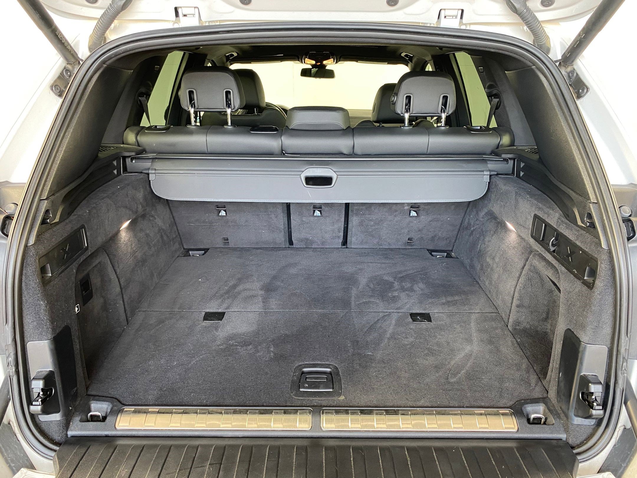 Used 2022 BMW X5 xDrive45e w/ Premium Package image 32