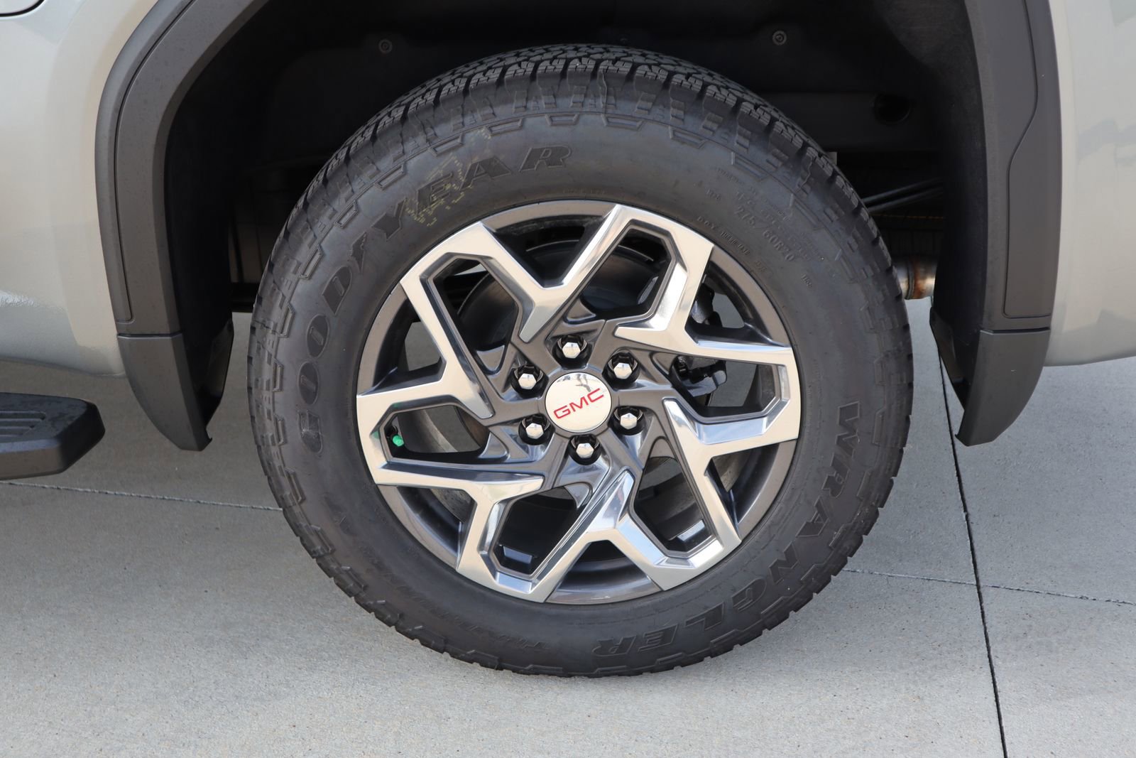 New 2026 GMC Sierra 1500 SLT image 6