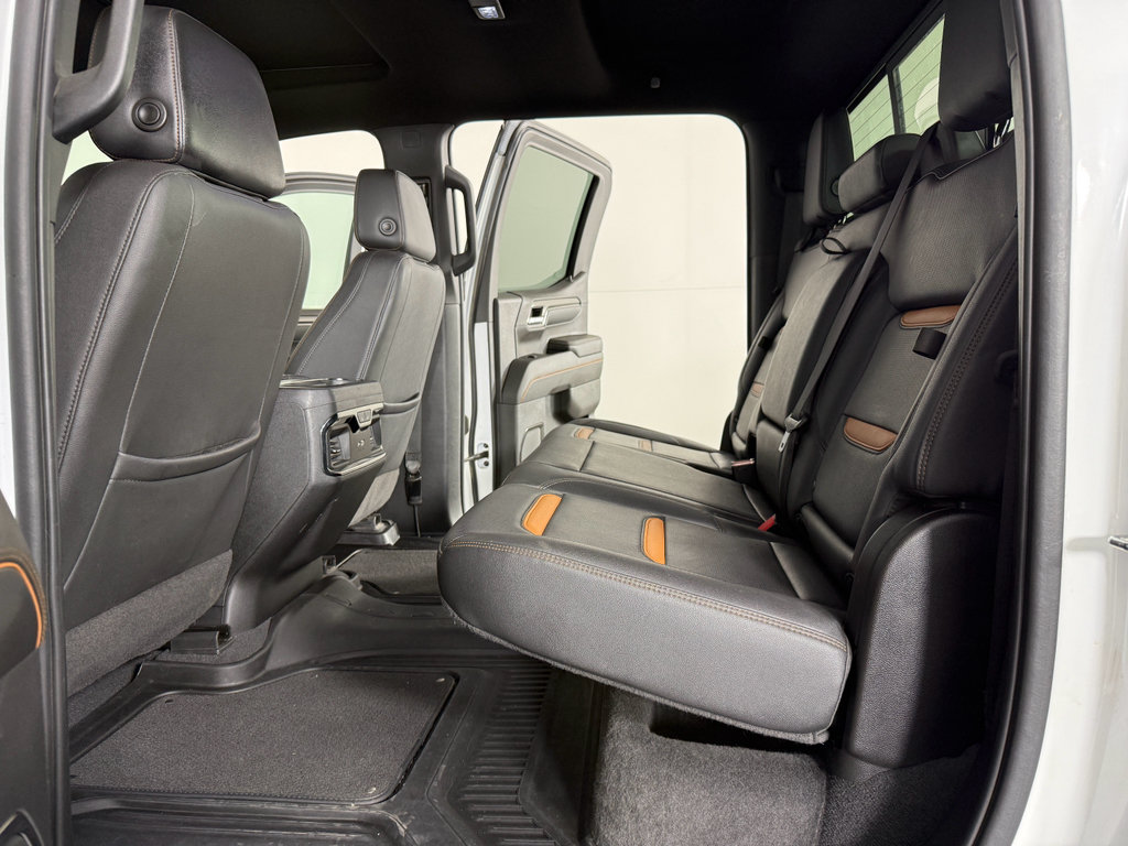 Used 2022 GMC Sierra 1500 AT4 w/ AT4 Preferred Package AWD/4WD image 17