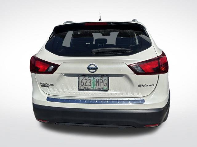 Used 2017 Nissan Rogue Sport SV w/ SV Premium Package AWD/4WD image 7