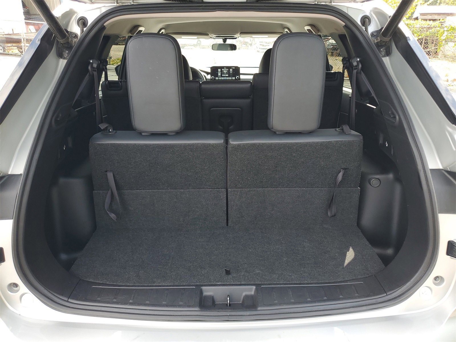 Used 2024 Mitsubishi Outlander SE image 30