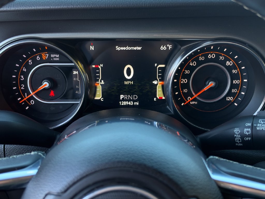 Used 2019 Jeep Wrangler Unlimited Sahara w/ LED Lighting Group AWD/4WD image 21