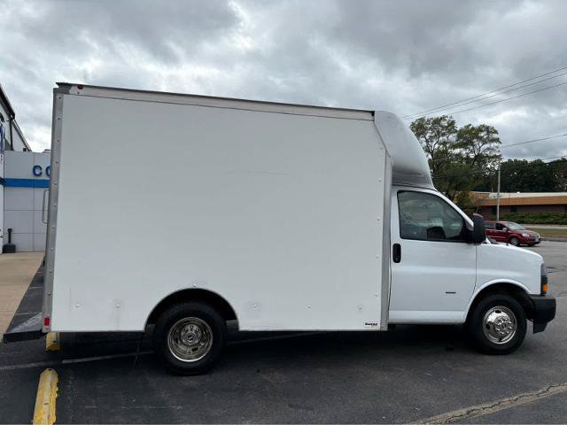 Used 2018 GMC Savana 3500 w/ Power Convenience Package RWD image 5