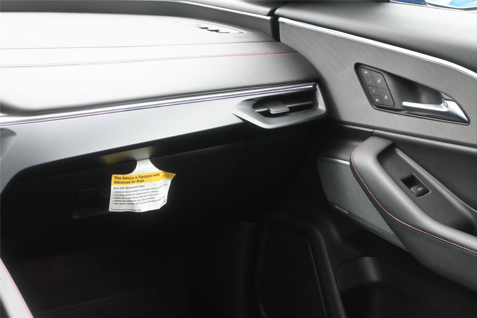 Used 2024 Acura ZDX Type S AWD/4WD image 3