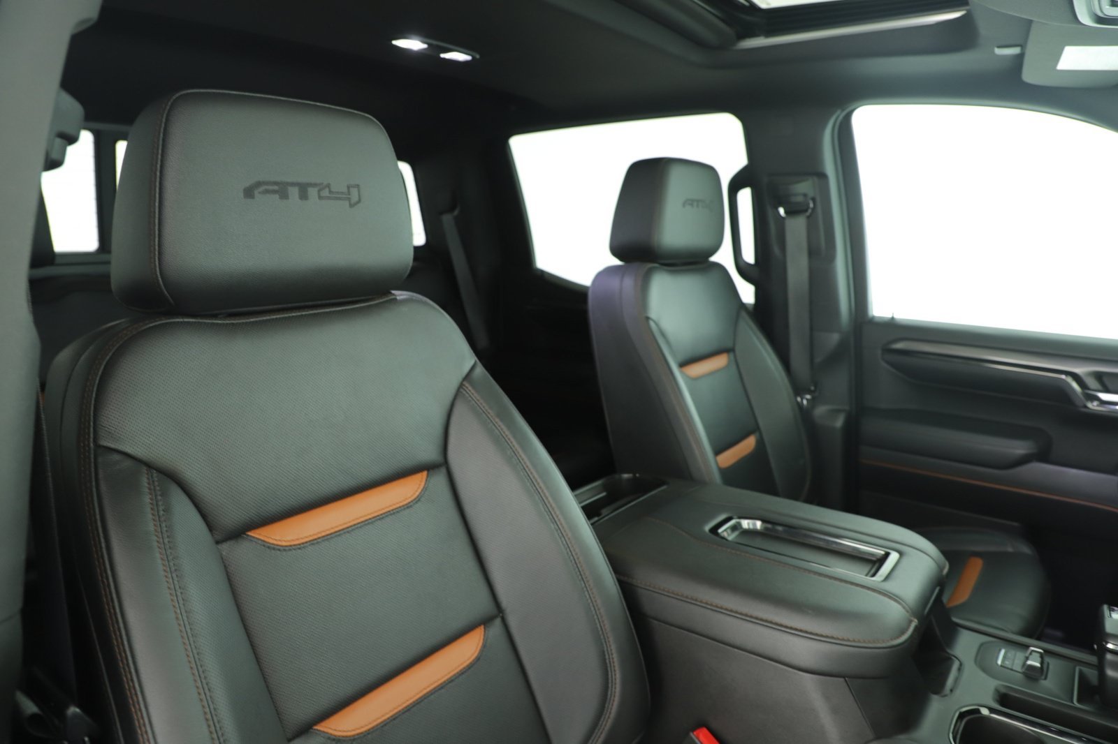 Used 2022 GMC Sierra 1500 AT4 w/ AT4 Premium Package AWD/4WD image 15