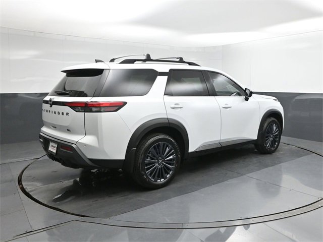 New 2026 Nissan Pathfinder SL w/ SL Premium Package image 11