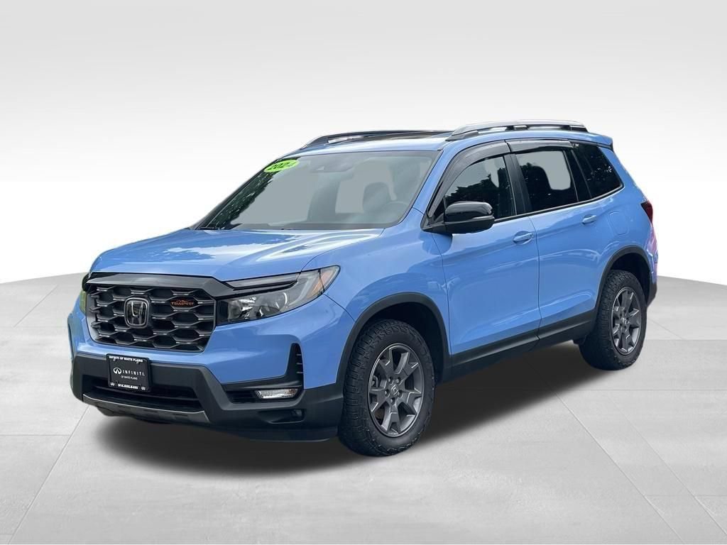 Used 2024 Honda Passport TrailSport image 2