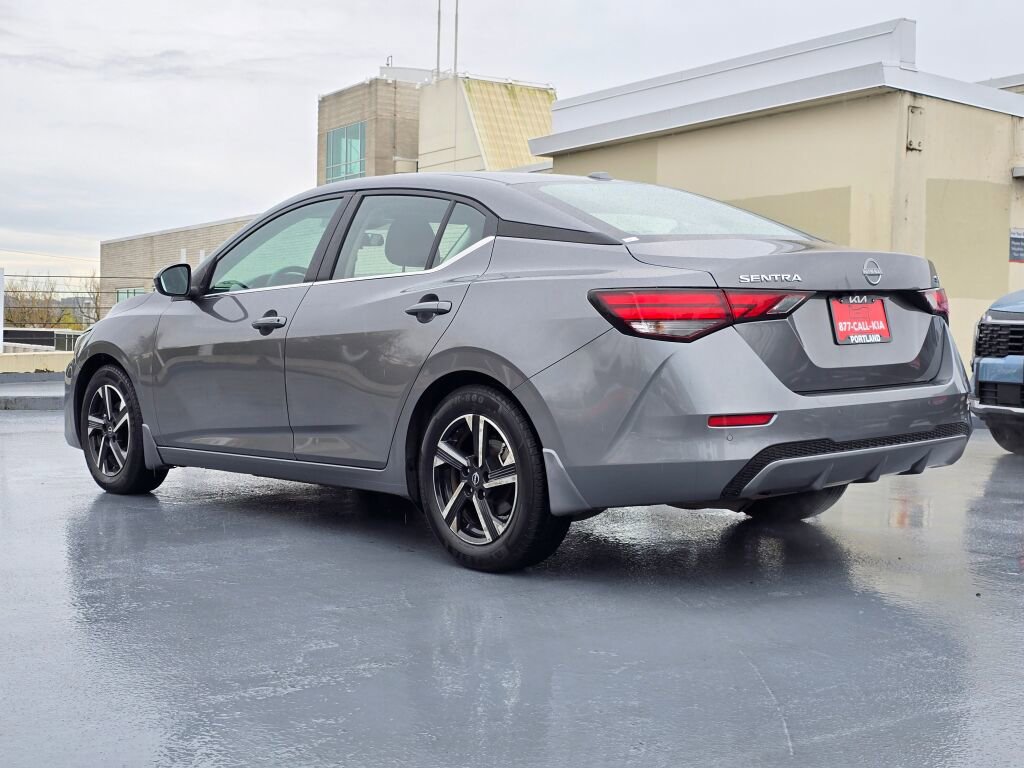 Used 2024 Nissan Sentra SV FWD image 5