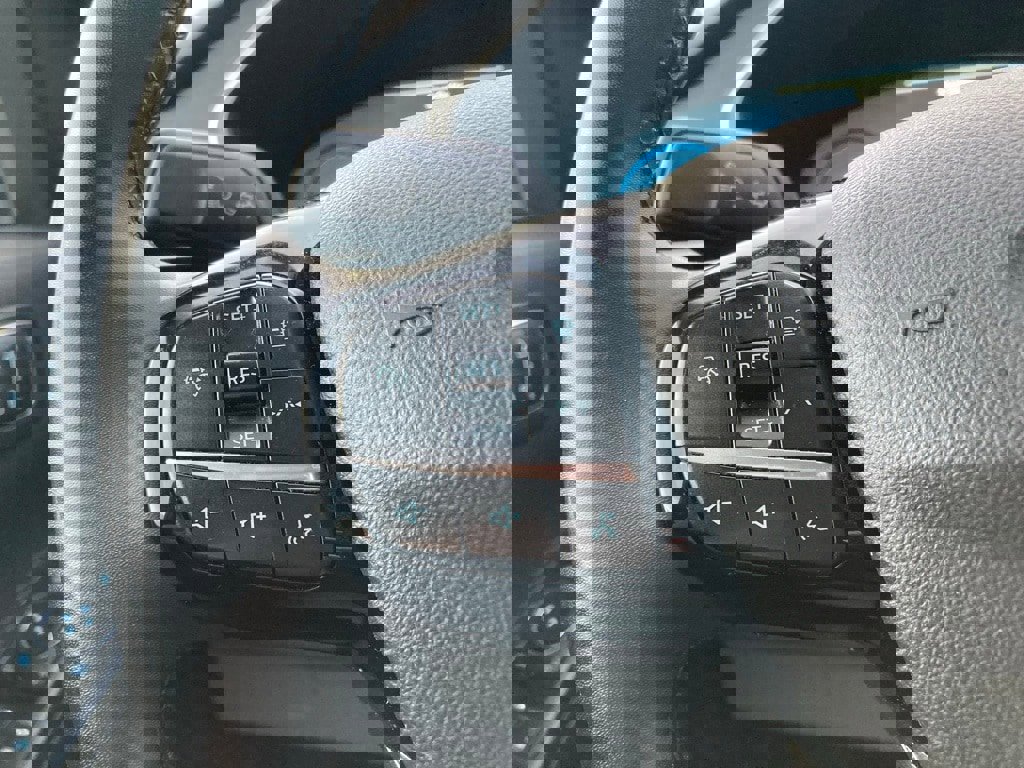 Used 2023 Ford Escape Platinum image 16