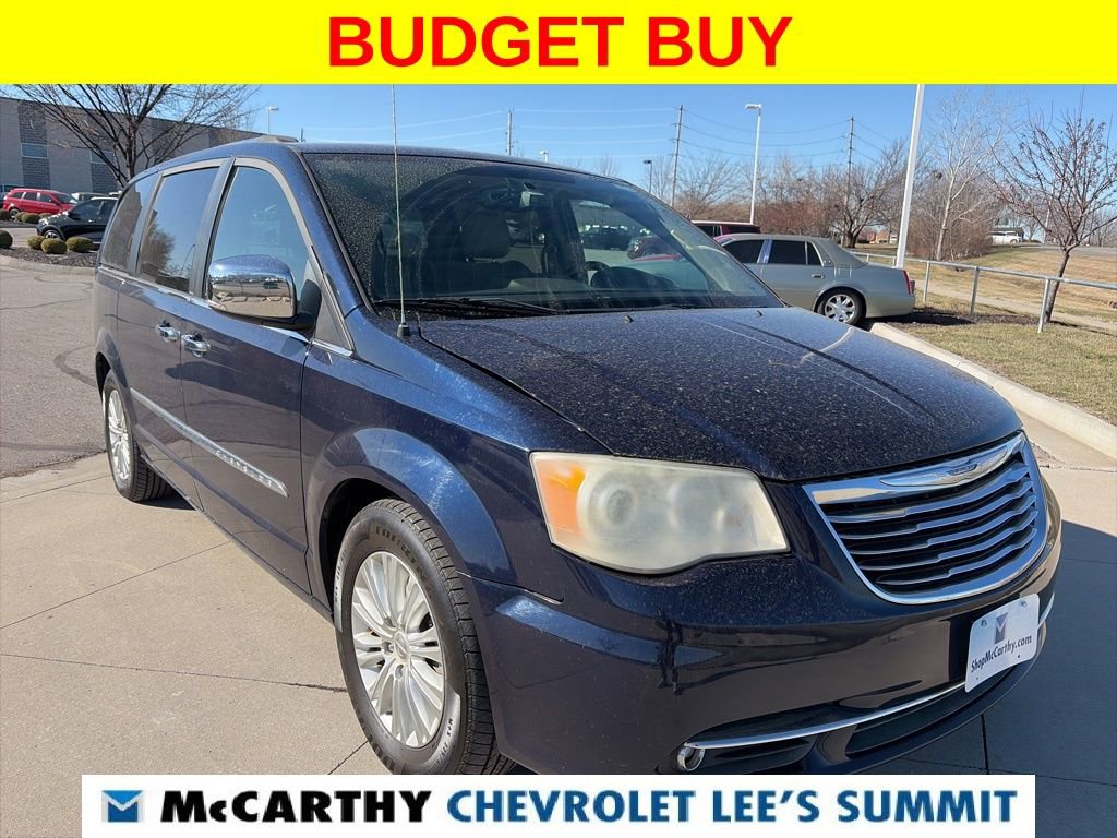 Used 2012 Chrysler Town & Country Limited w/ Luxury Group image 2