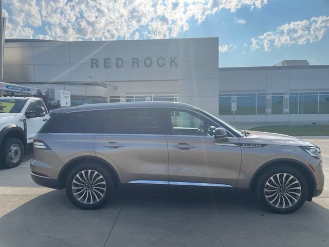 Used 2020 Lincoln Aviator Reserve w/ Equipment Group 201A AWD/4WD image 3