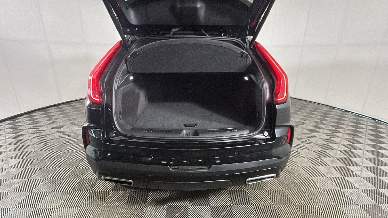 Used 2024 Cadillac XT4 Premium Luxury AWD/4WD image 31