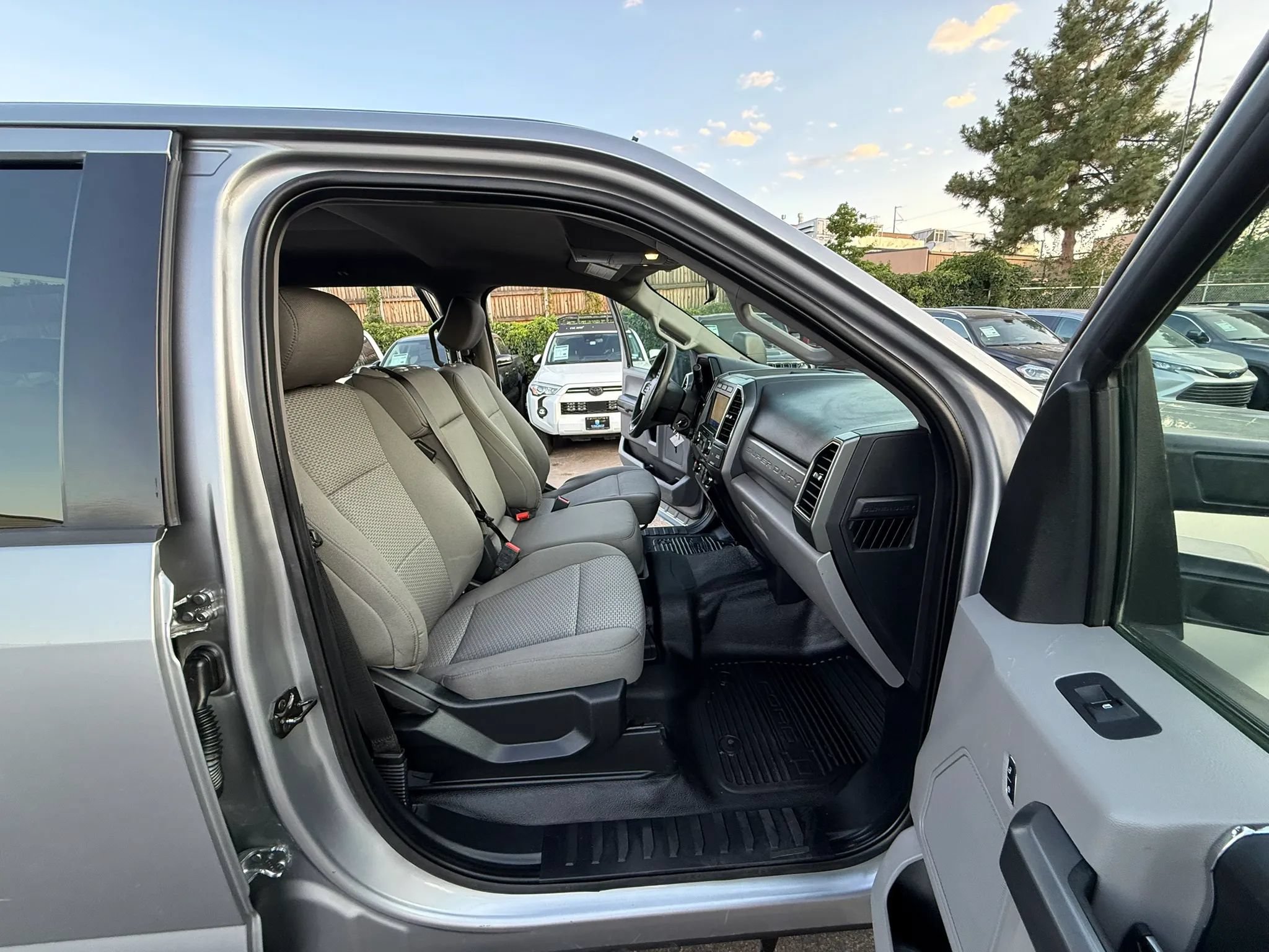 Used 2020 Ford F250 XLT AWD/4WD image 30
