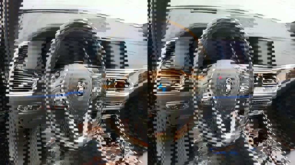 Used 2021 BMW X5 xDrive45e w/ Premium Package image 13