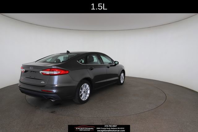 Used 2019 Ford Fusion SE image 18