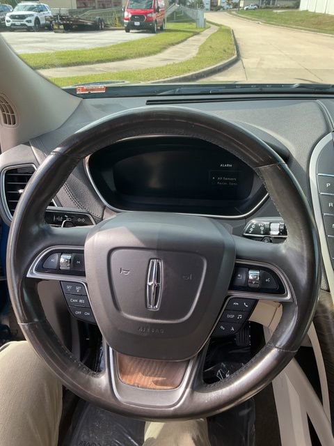 Used 2020 Lincoln Nautilus Reserve image 13