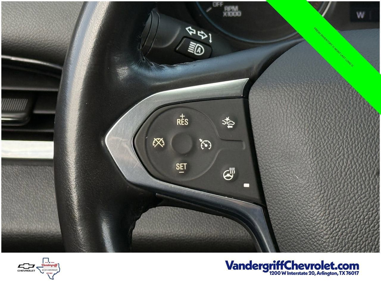 Used 2020 Chevrolet Traverse LT w/ Driver Confidence II Package AWD/4WD image 14