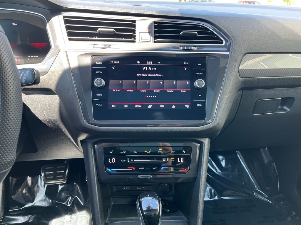 Certified 2024 Volkswagen Tiguan SE R-Line AWD/4WD image 20