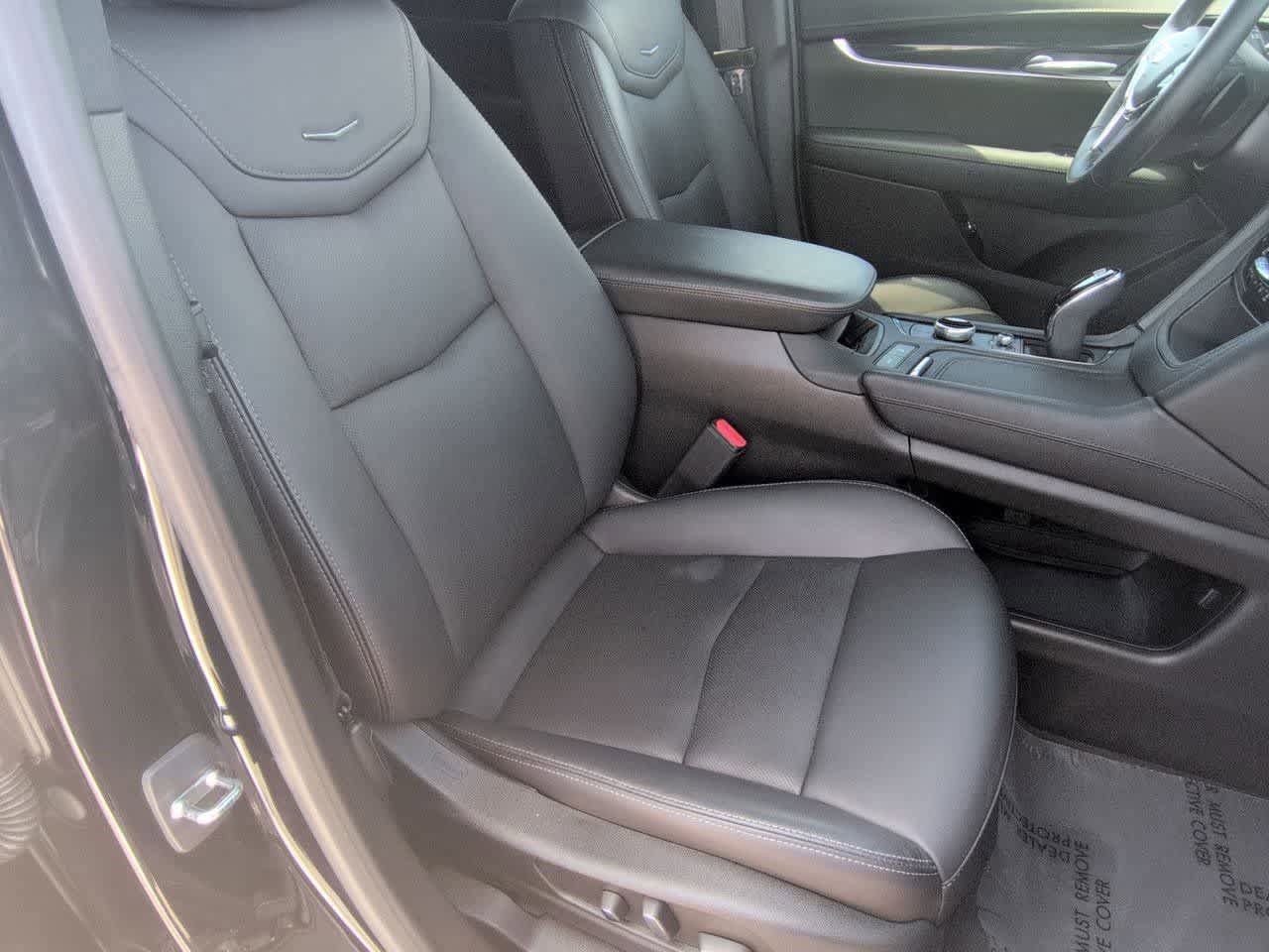 Used 2023 Cadillac XT5 Premium Luxury w/ Technology Package AWD/4WD image 22