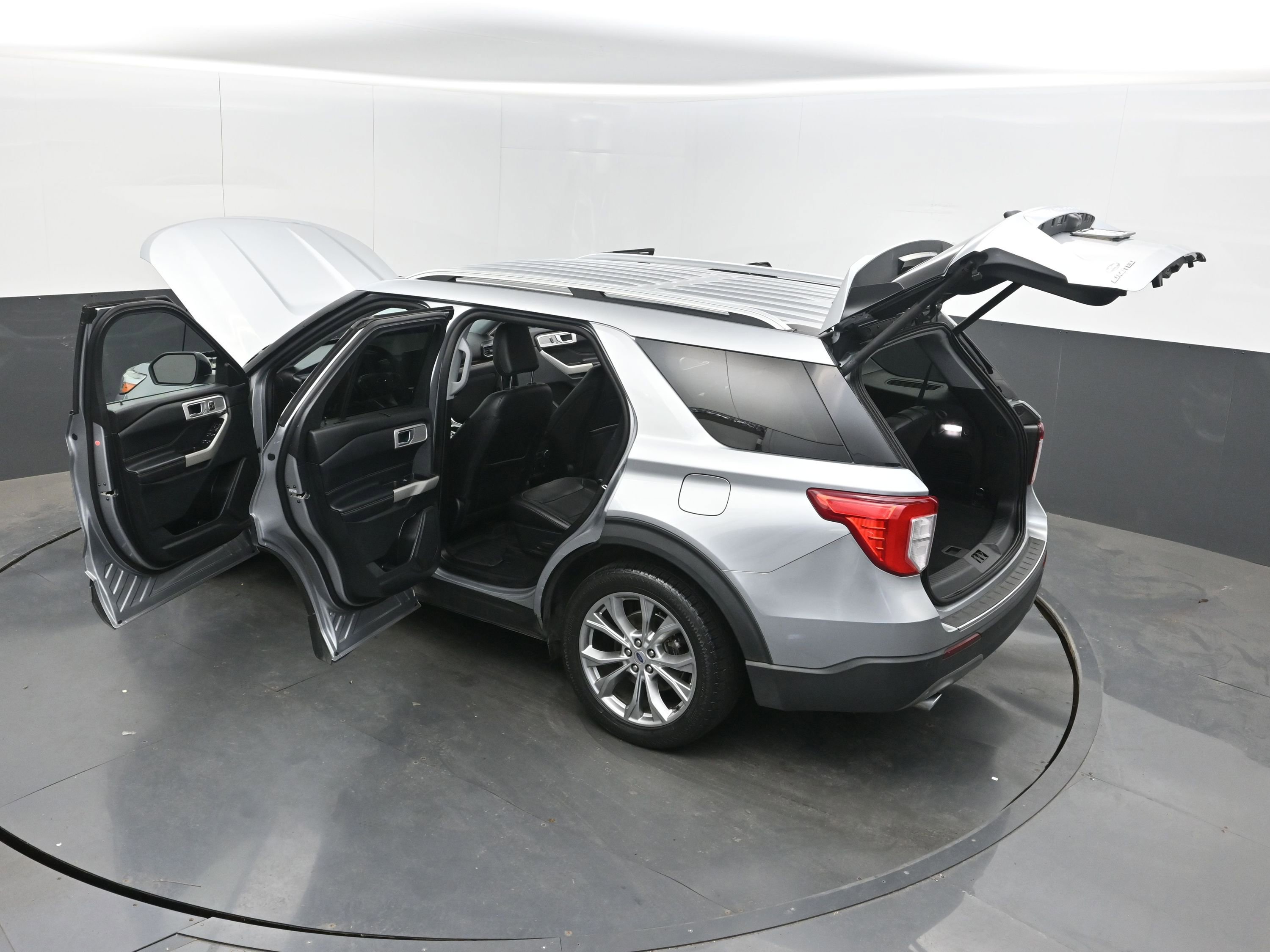 Used 2021 Ford Explorer Limited w/ Equipment Group 301A image 42