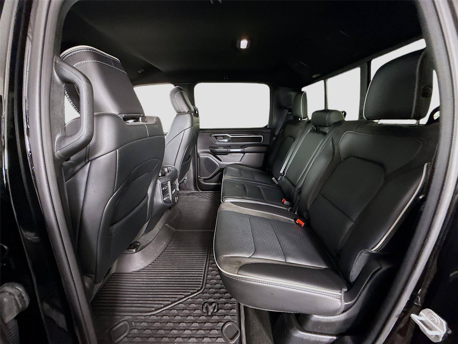 Used 2024 RAM 1500 Laramie AWD/4WD image 17