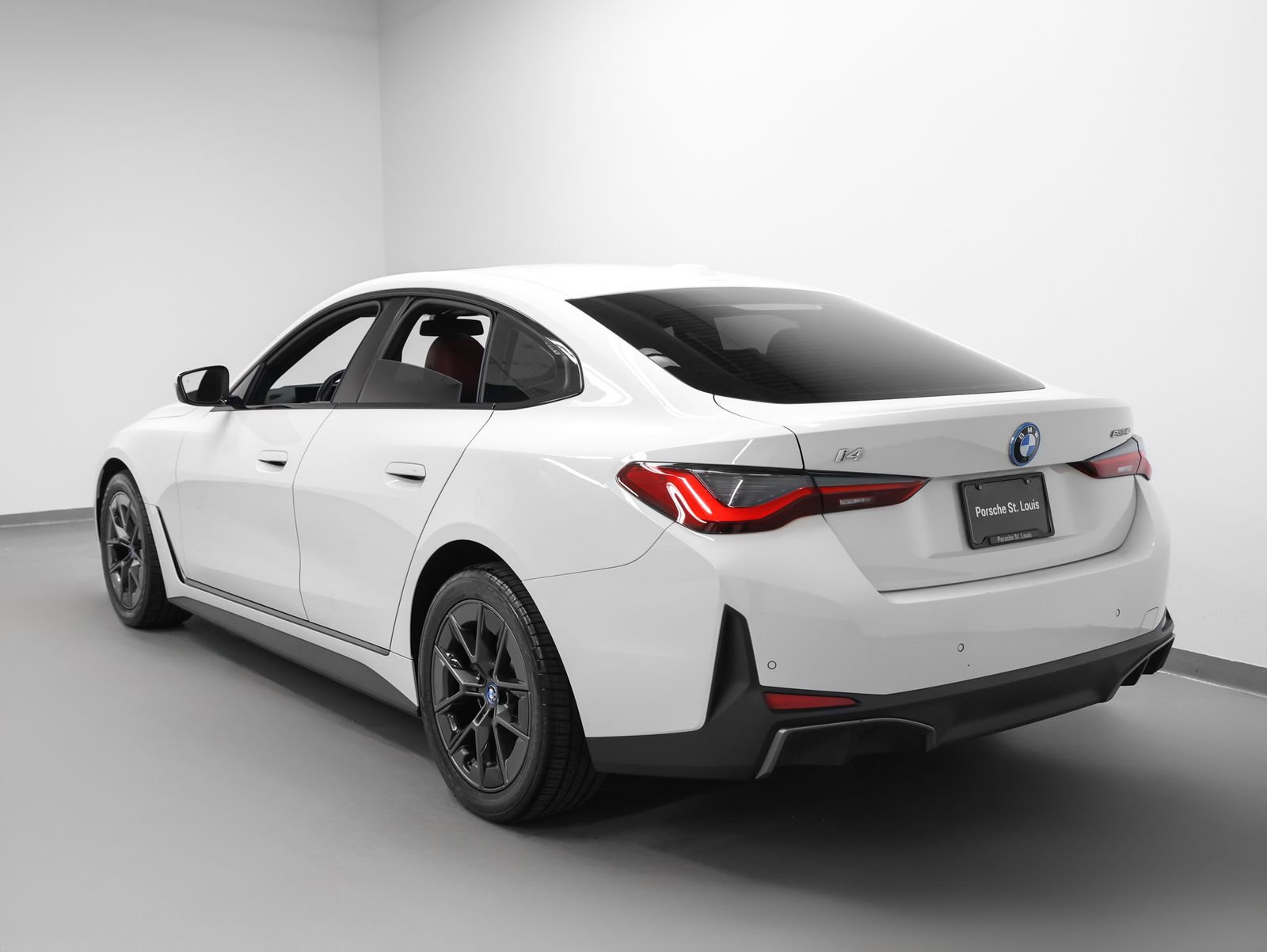 Used 2023 BMW i4 eDrive40 w/ Premium Package image 3