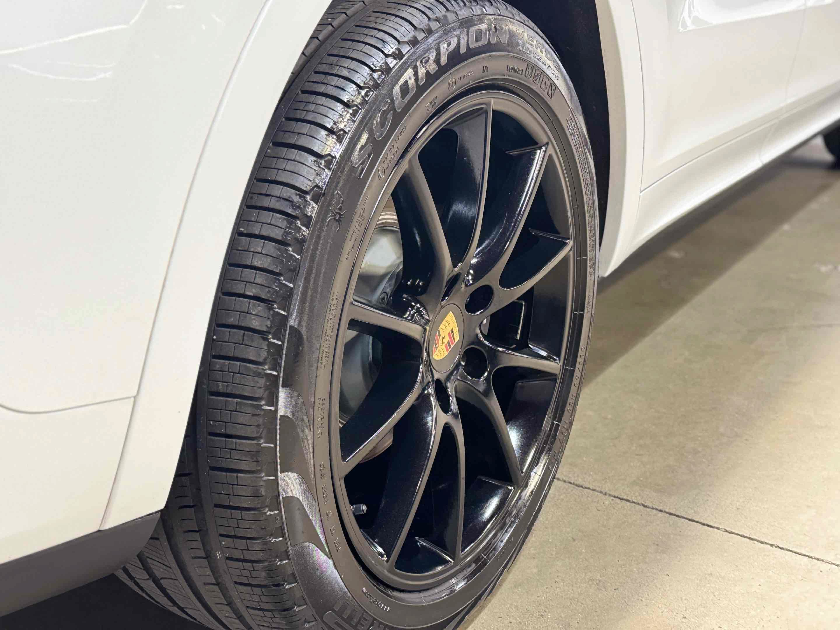 Used 2019 Porsche Cayenne AWD/4WD image 14