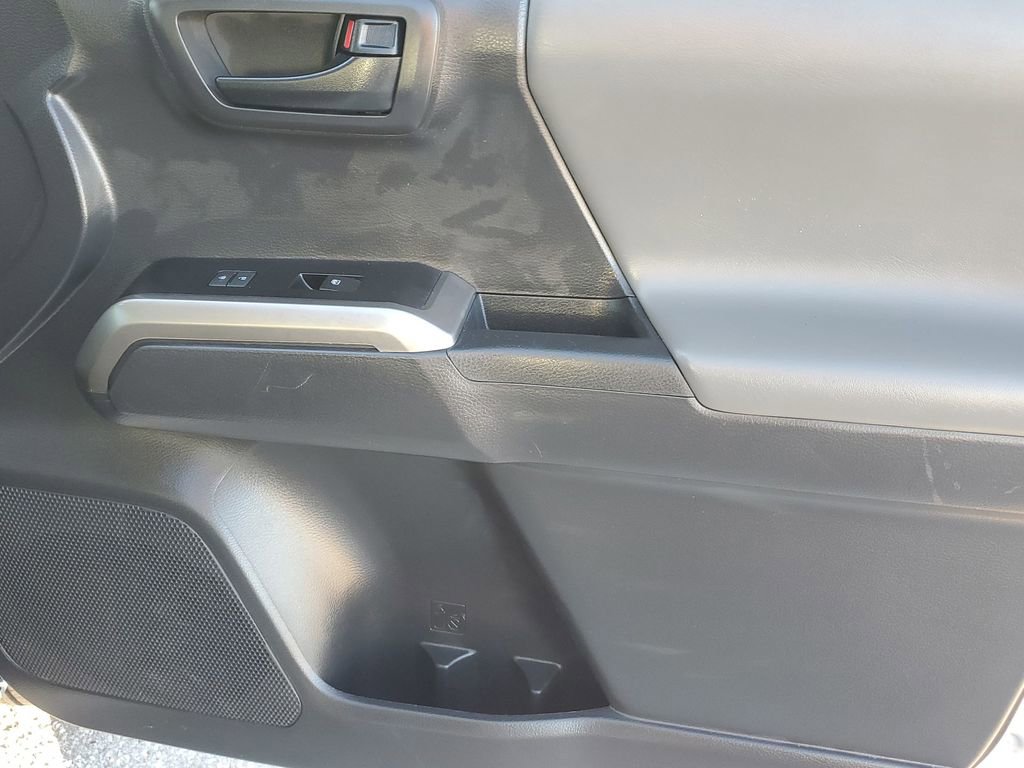Used 2022 Toyota Tacoma SR5 image 43