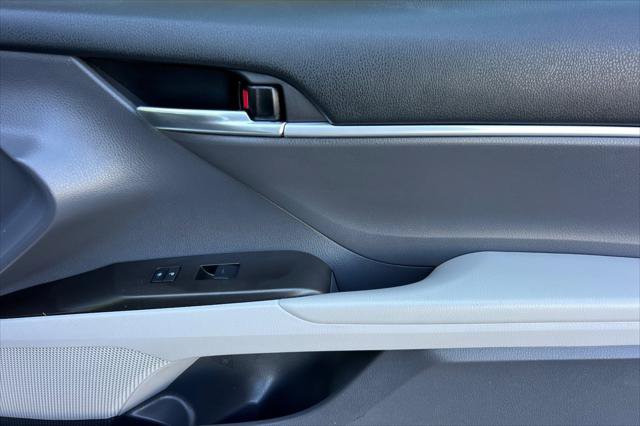 Certified 2022 Toyota Camry SE FWD image 17