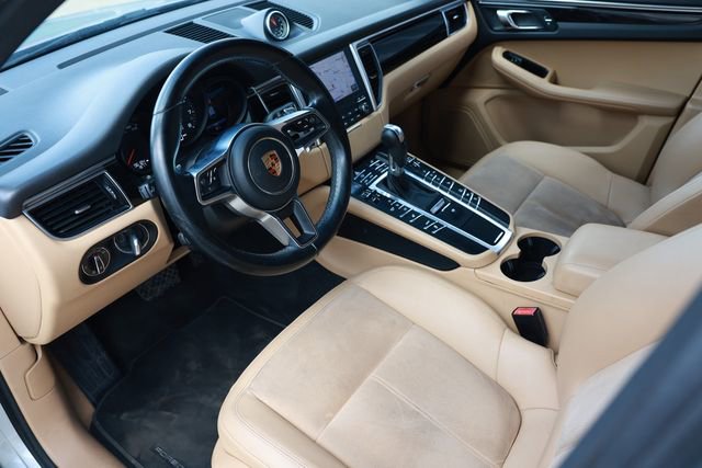 Used 2017 Porsche Macan AWD/4WD image 6