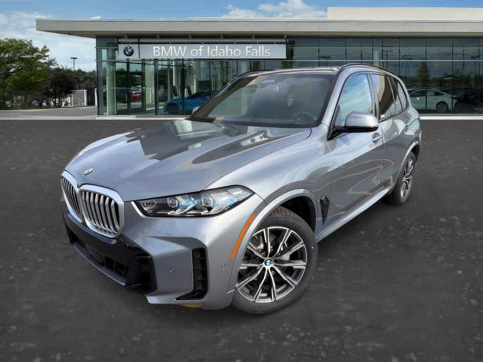 New 2026 BMW X5 xDrive40i w/ M Sport Package AWD/4WD image 3