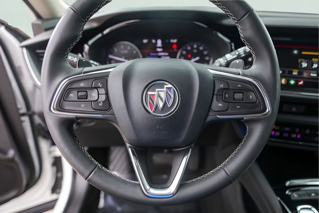 Used 2023 Buick Envision Essence FWD image 14
