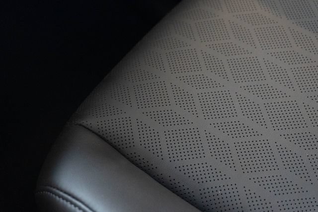 Used 2026 Kia Carnival EX FWD image 32