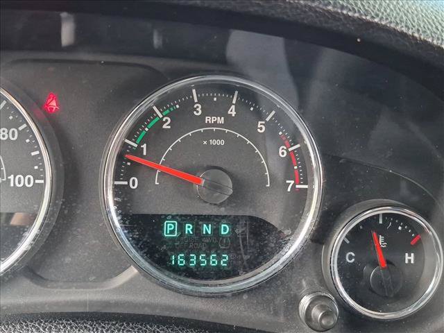 Used 2011 Jeep Wrangler Unlimited Rubicon w/ Connectivity Group AWD/4WD image 9