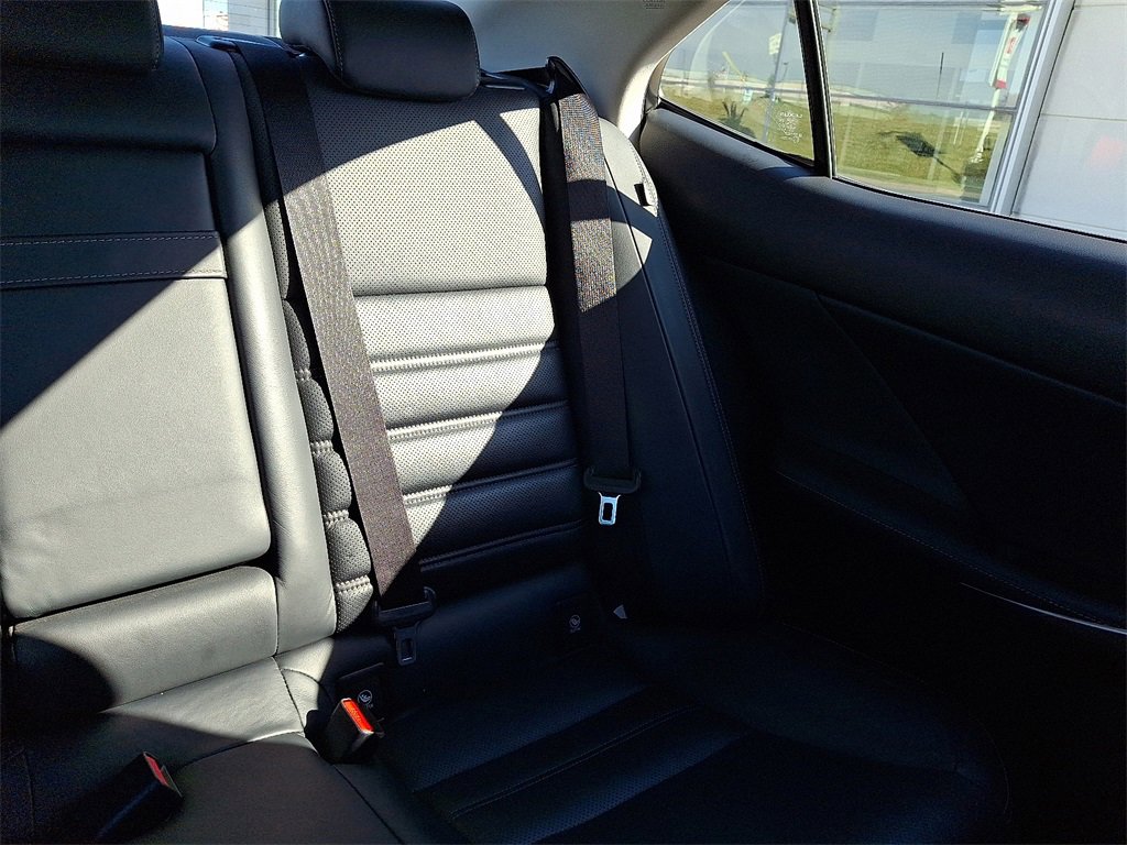 Used 2015 Lexus IS 350 AWD image 20