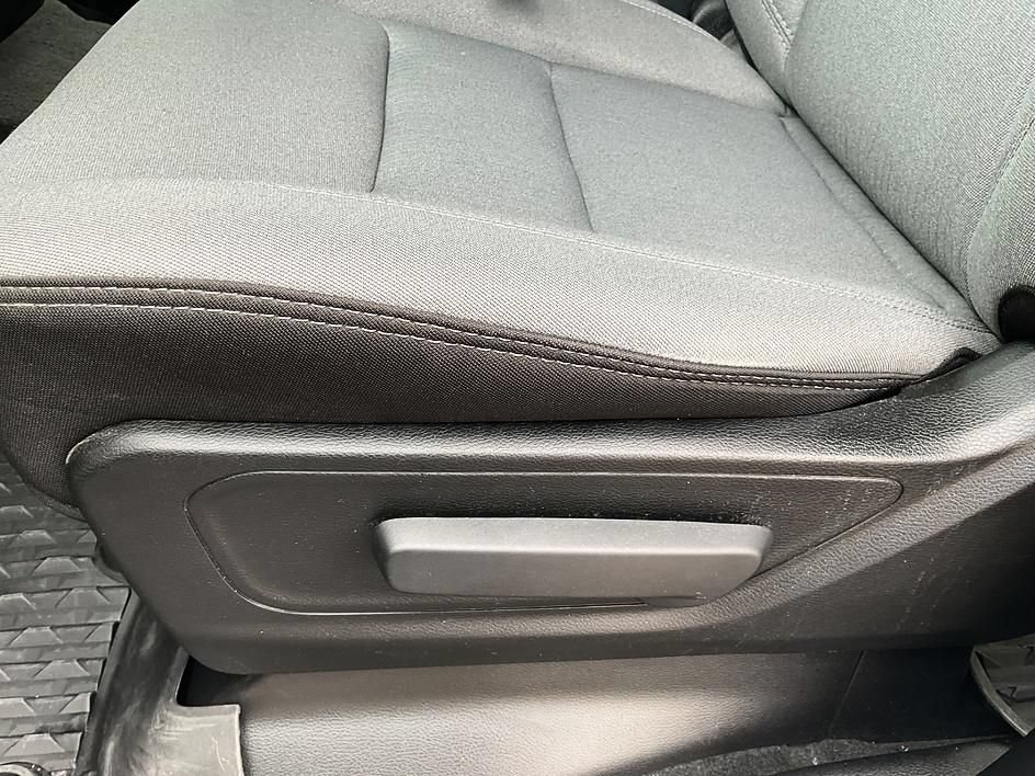 Used 2023 RAM 1500 Big Horn AWD/4WD image 17