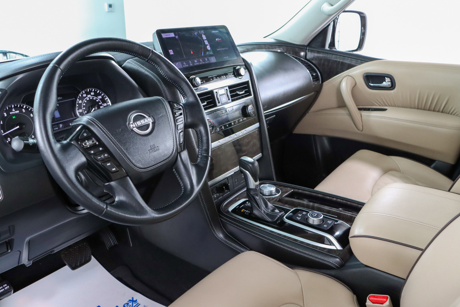 Used 2024 Nissan Armada Platinum w/ Captain's Chairs Package image 28