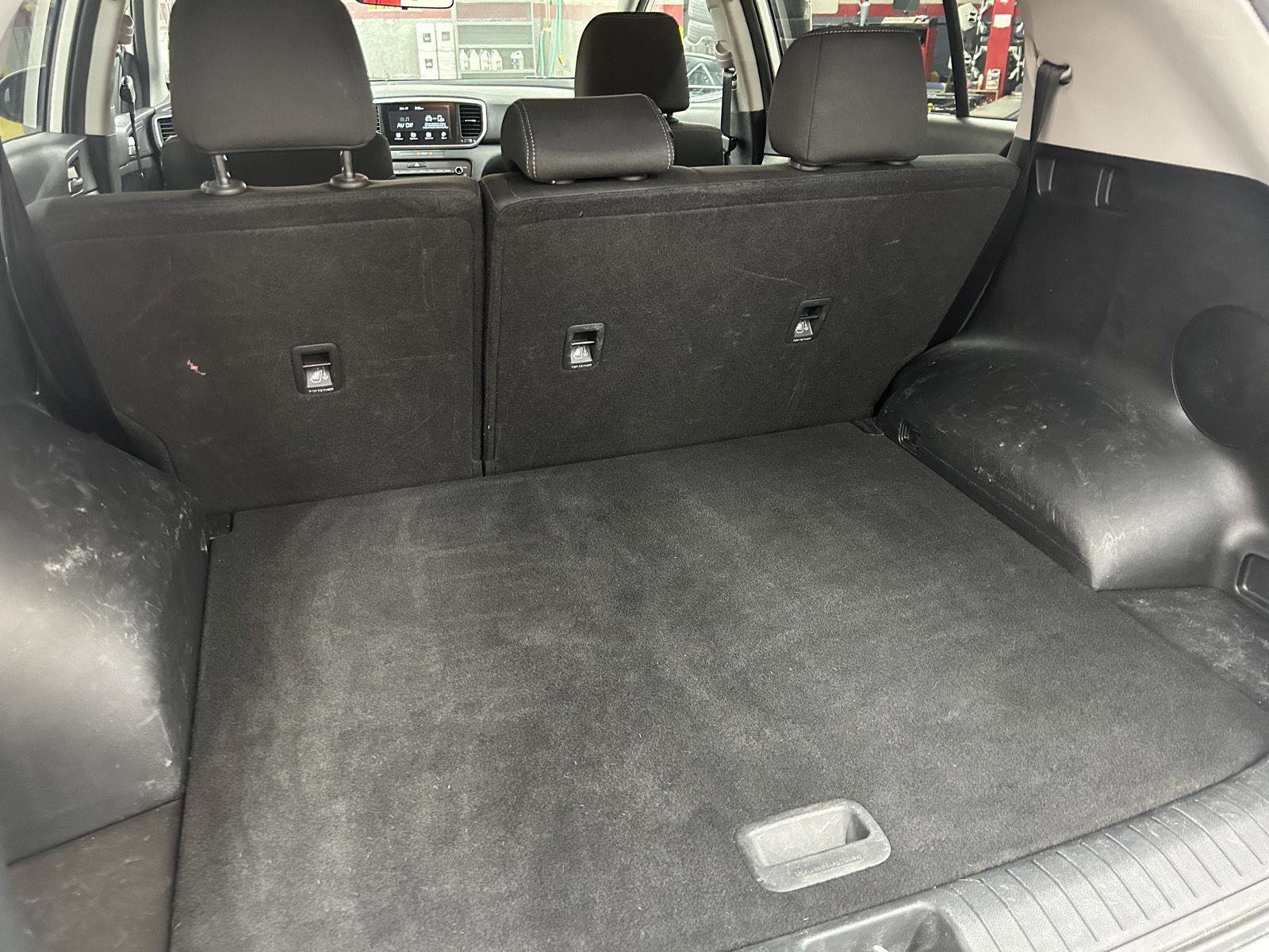 Used 2020 Kia Sportage LX image 8