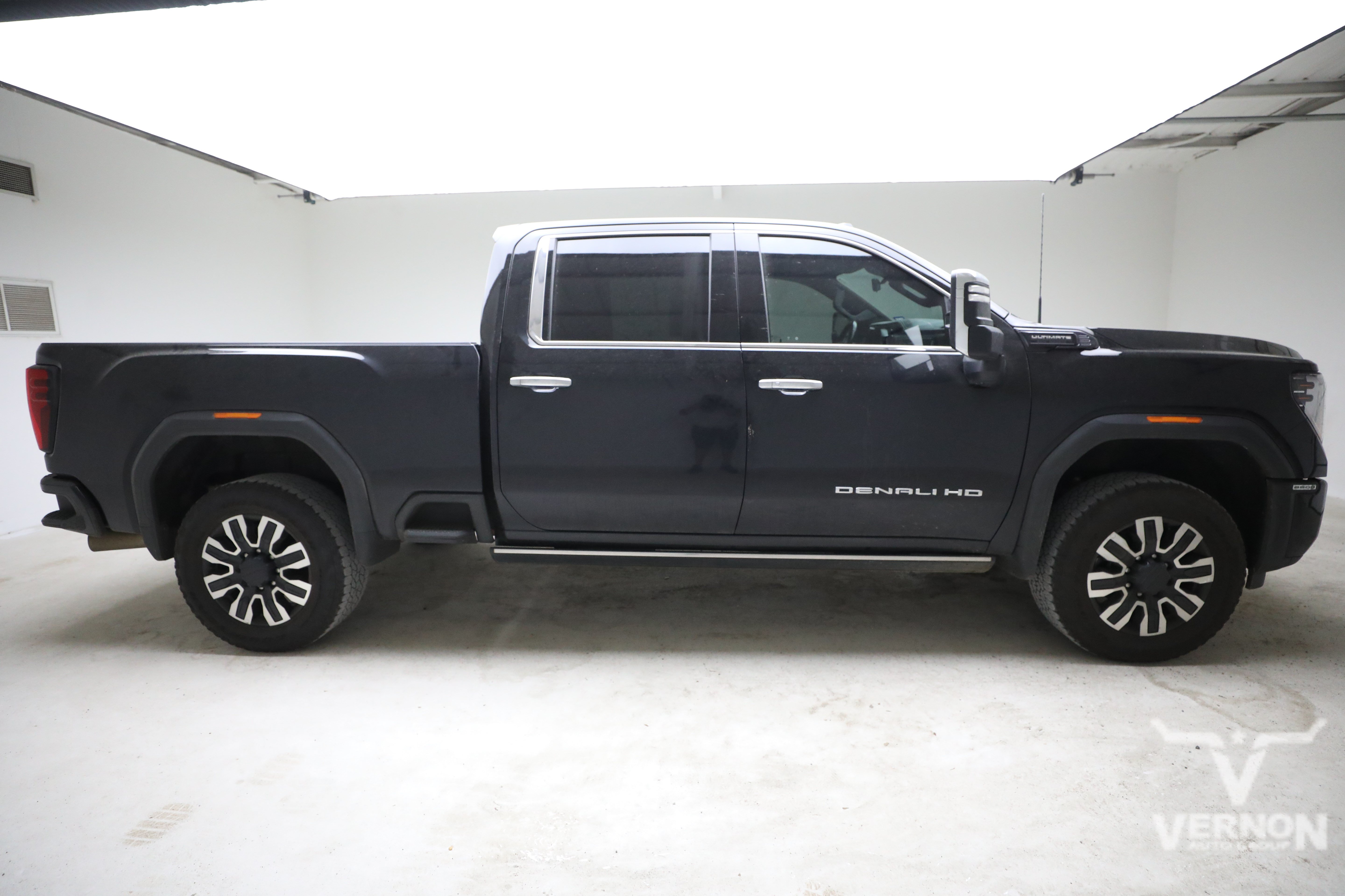 Used 2024 GMC Sierra 2500 Denali Ultimate AWD/4WD image 5