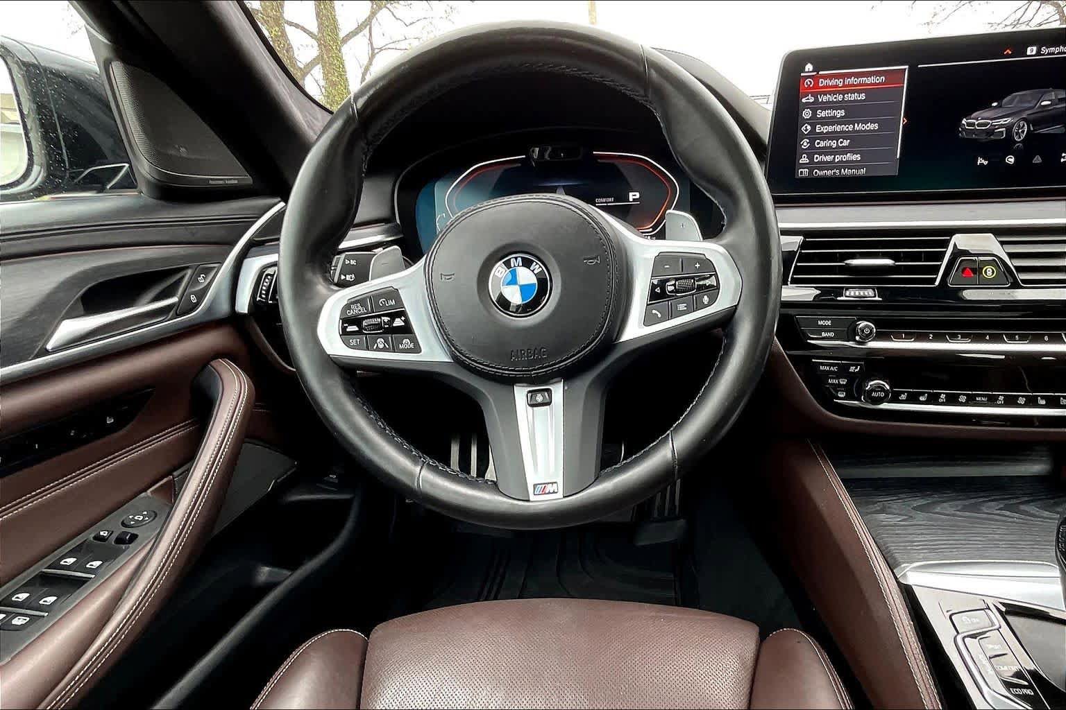 Used 2023 BMW M550i xDrive w/ Dynamic Handling Package AWD/4WD image 5