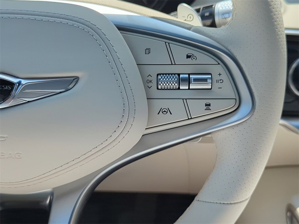 Used 2025 Genesis Electrified GV70 Advanced image 17