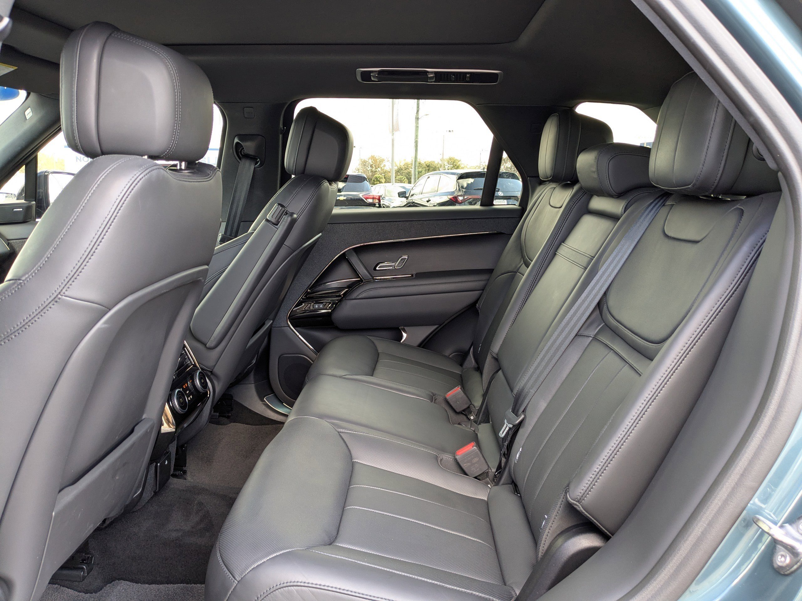 Used 2024 Land Rover Range Rover Sport SE image 14