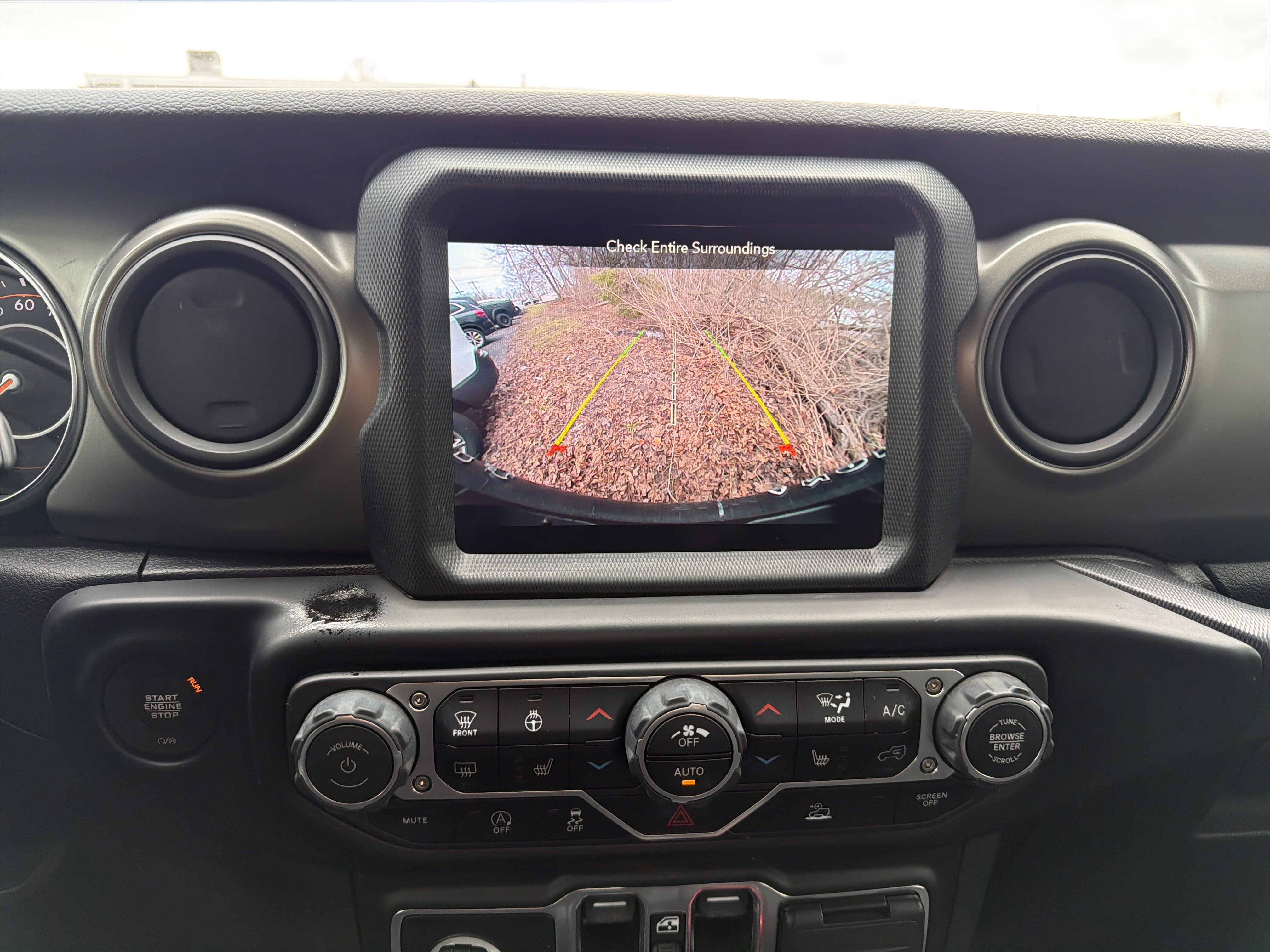 Used 2023 Jeep Wrangler Unlimited Willys AWD/4WD image 28