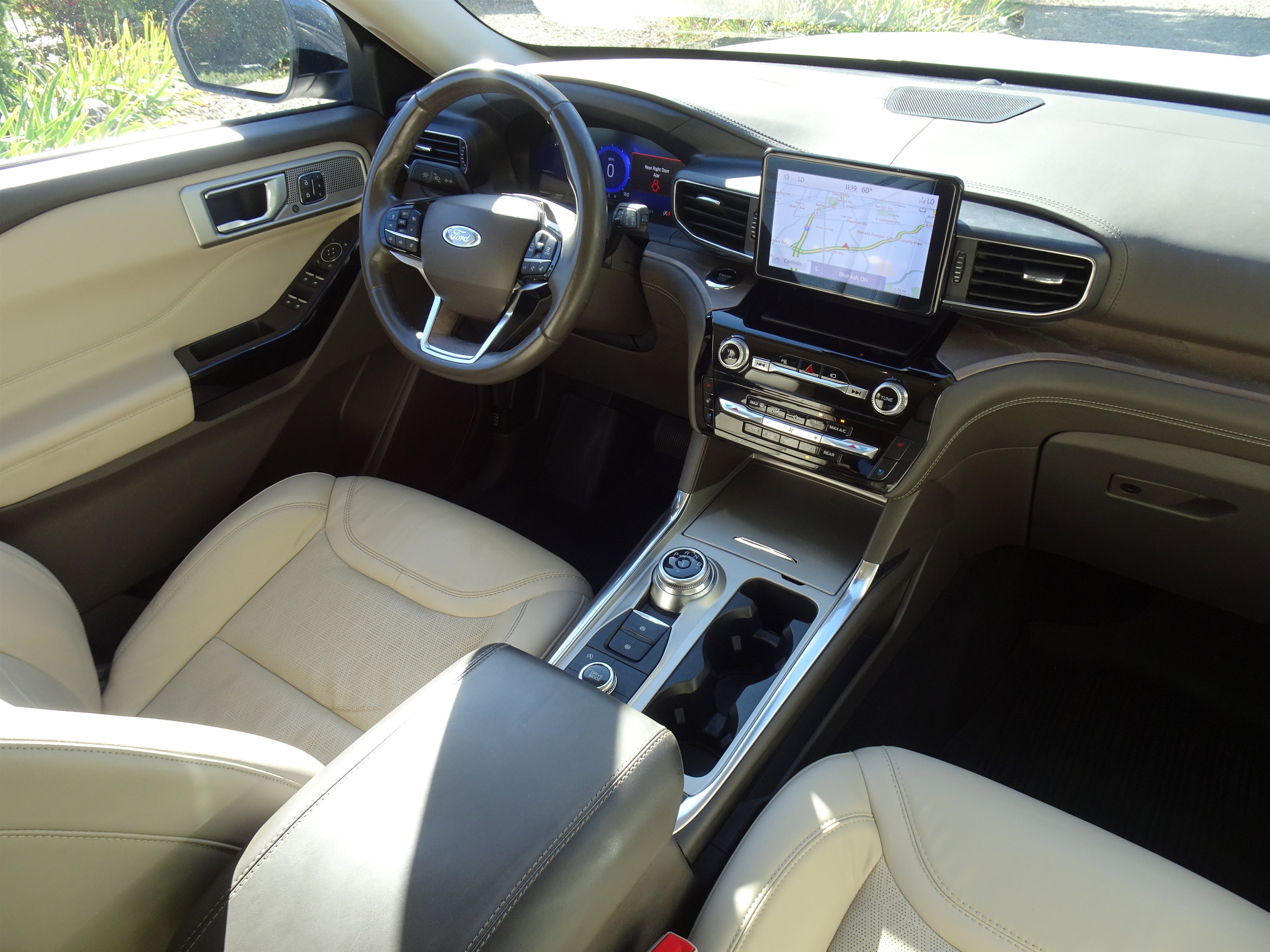 Used 2023 Ford Explorer Platinum w/ Equipment Group 601A image 22