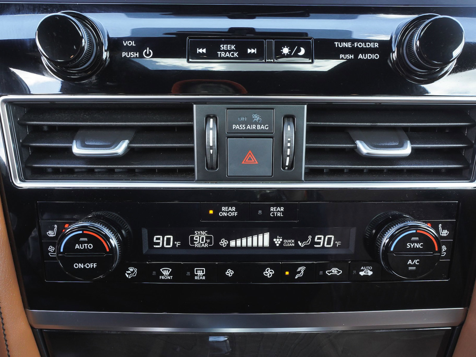 Used 2024 INFINITI QX80 Sensory AWD/4WD image 31