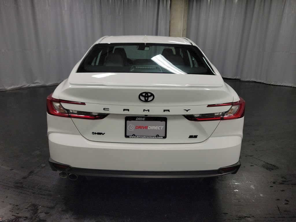 Used 2025 Toyota Camry SE w/ Convenience Package FWD image 7