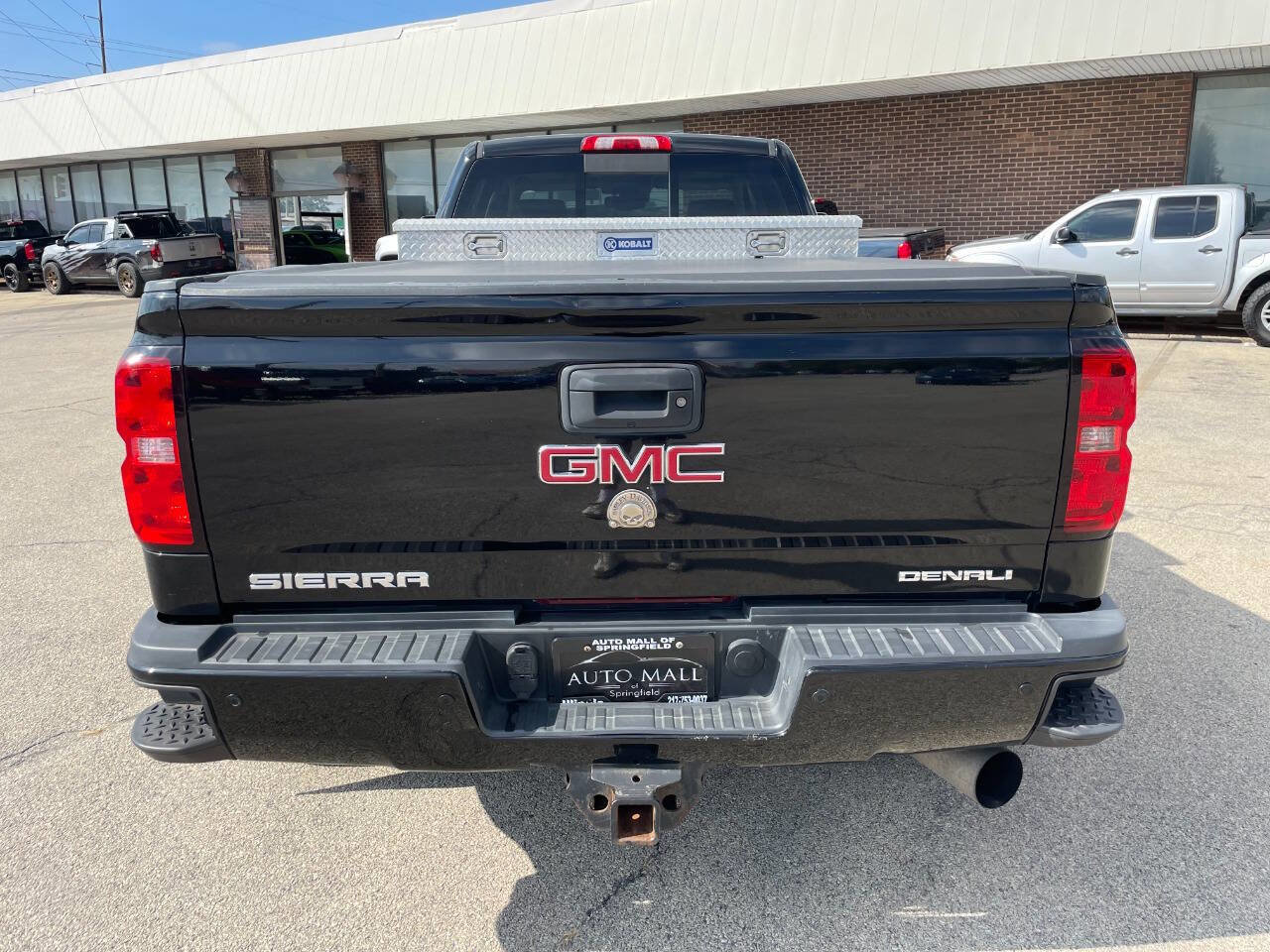 Used 2015 GMC Sierra 3500 Denali w/ Duramax Plus Package image 4