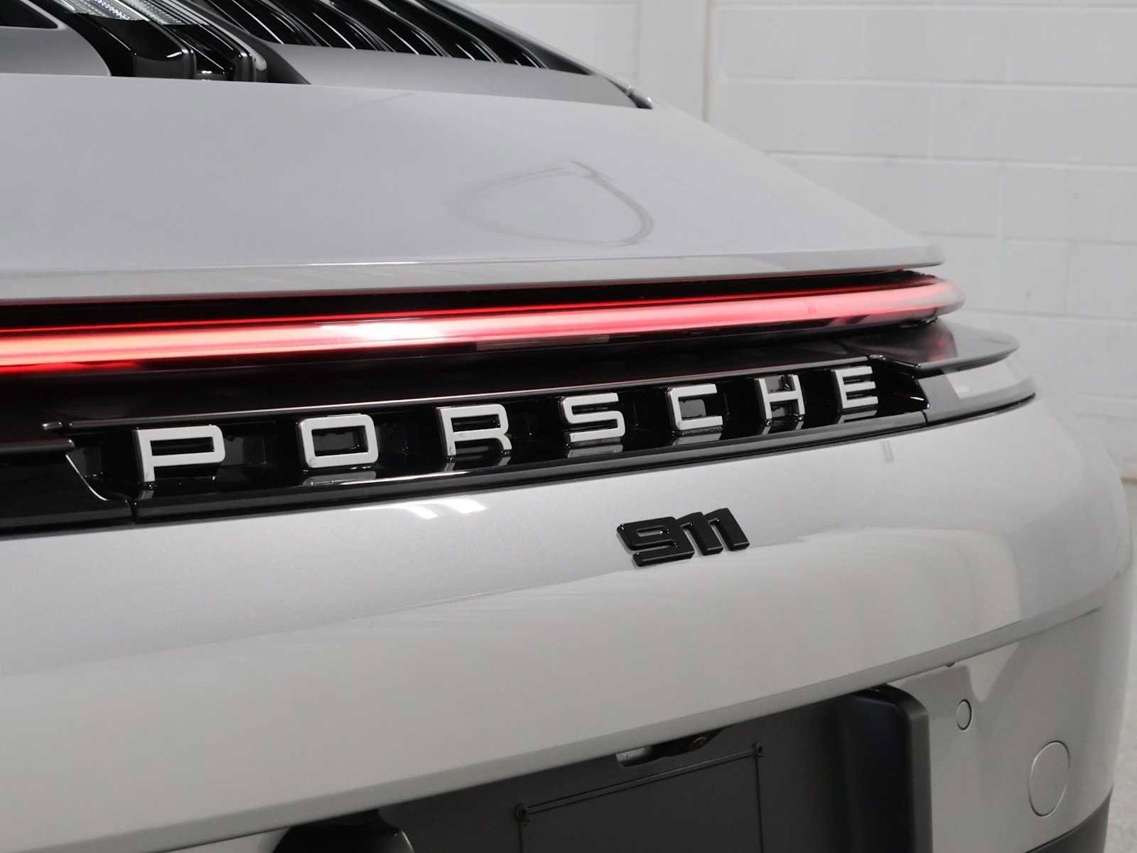 Certified 2025 Porsche 911 Carrera RWD image 8