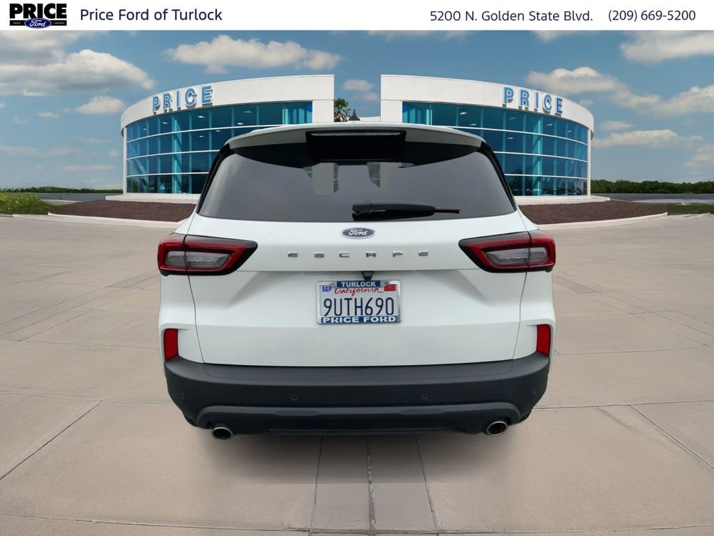 Used 2025 Ford Escape ST-Line w/ Tech Pack #1 image 6